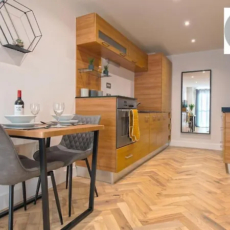 Apartament ✪leisure Stay✪relocation Or Business Stay✪1bed - Free Secure Parking Space *