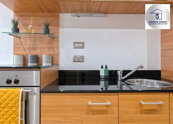 ✪leisure Stay✪relocation Or Business Stay✪1bed - Free Secure Parking Space Appartement *