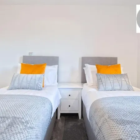 Apartment ✪leisure Stay✪relocation Or Business Stay✪1bed - Free Secure Parking Space *